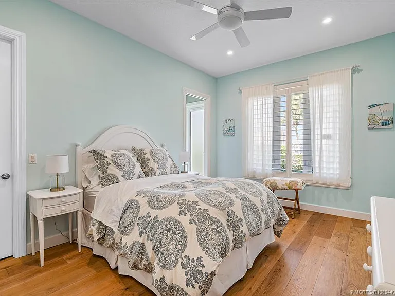 2941 Lake Dr — Photo 16
