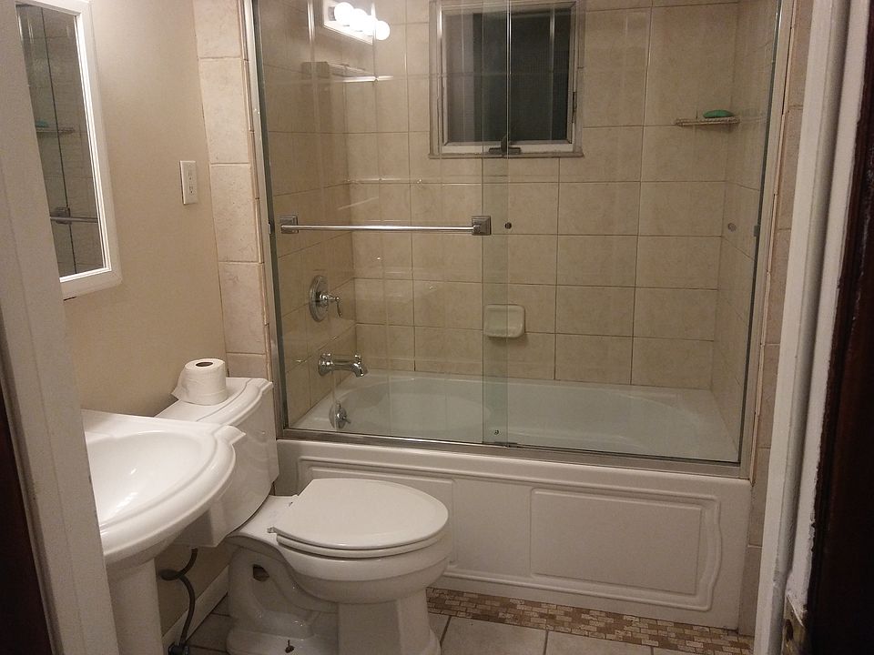 2nd image of 75 Stevenson St #Lwr