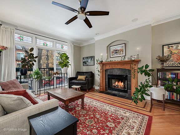 3rd image of 4933 N Winthrop Ave #1N