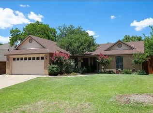 6761 Ridgetop Rd, North Richland Hills, TX 76182