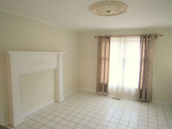 3rd image of 143 Blackwelder Farm Dr