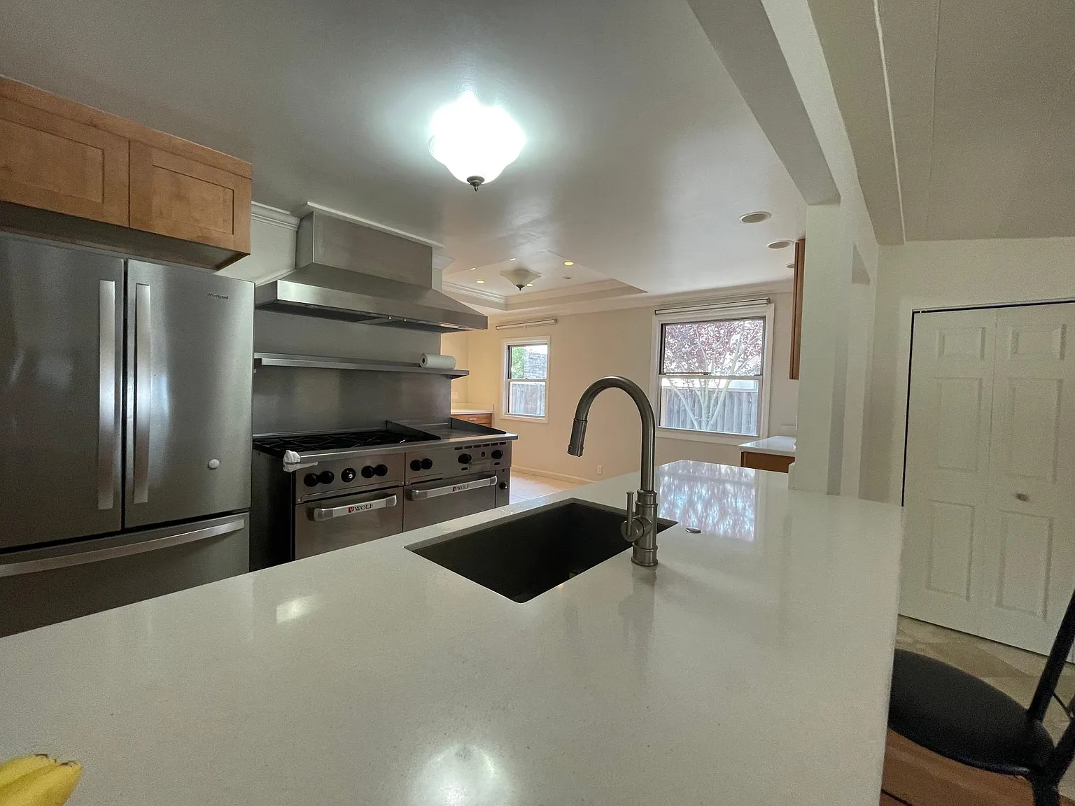 3 bed, 1900 sqft, $5,500 — Photo 4