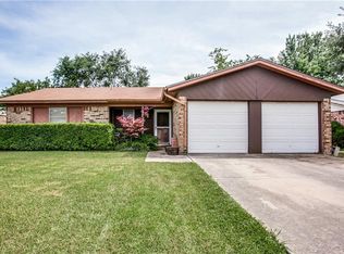 6520 Brookside Dr, Watauga, TX 76148