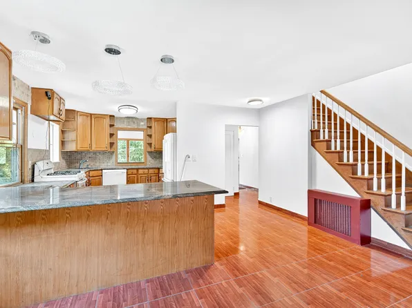 6015 Independence Avenue image 21 of 85