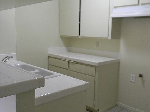 3rd image of 326 Lime St APT D