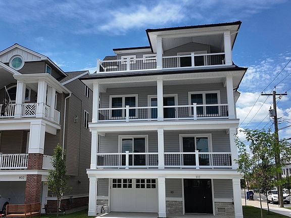 2nd image of 800 Saint James Pl