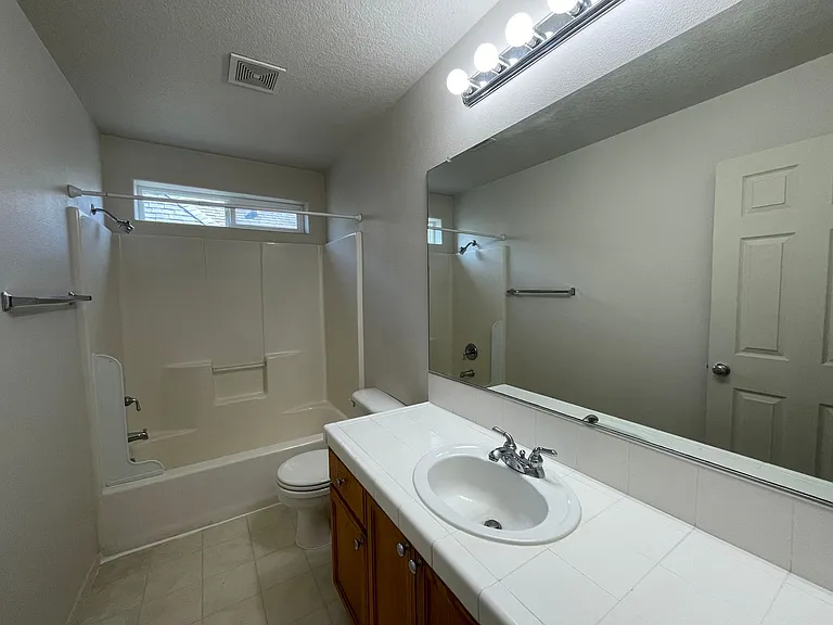 797 NE 63rd Ave — Photo 31