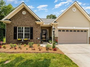 1594 Langdon Village Dr, Clemmons, NC 27012