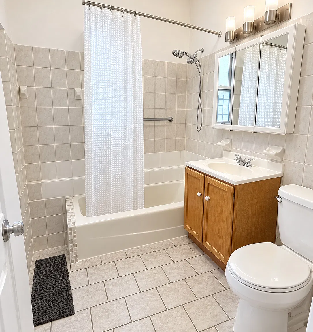 4 bed, 1776 sqft, $3,500 — Photo 4