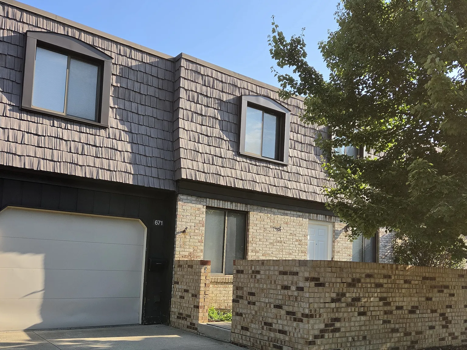 3 bed, 1.5 bath, 1488 sqft, $2,200 — Photo 2