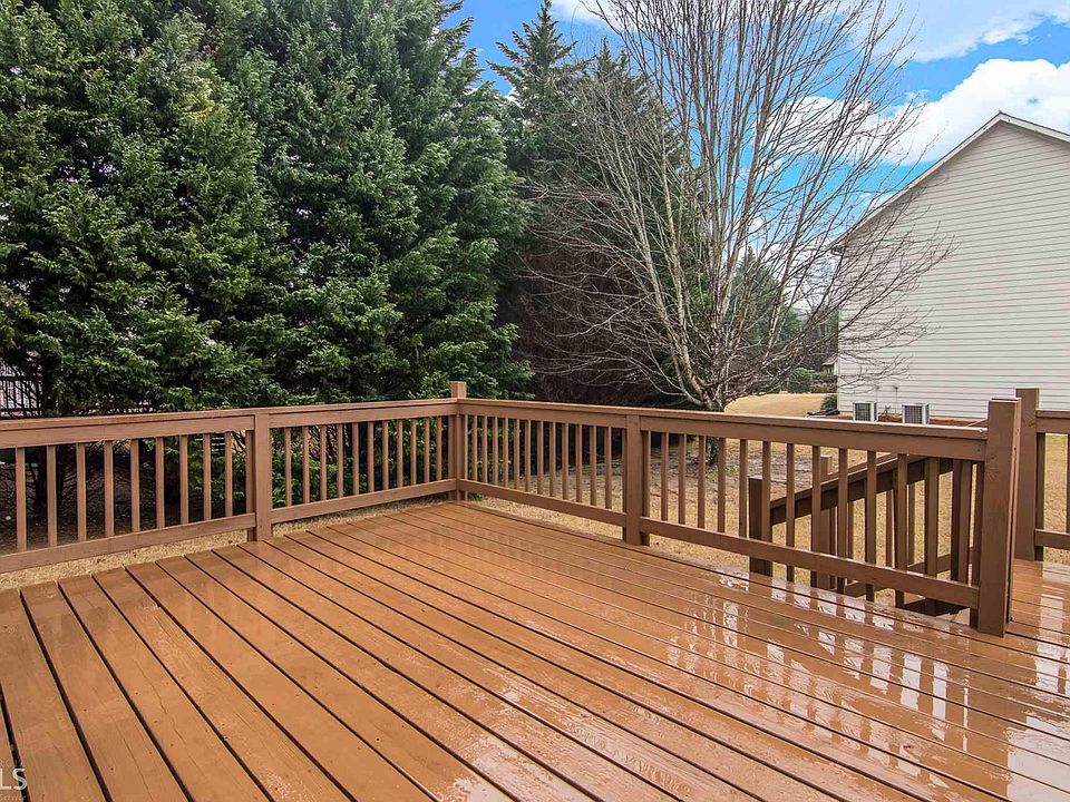 2nd image of 145 Treadstone Overlook