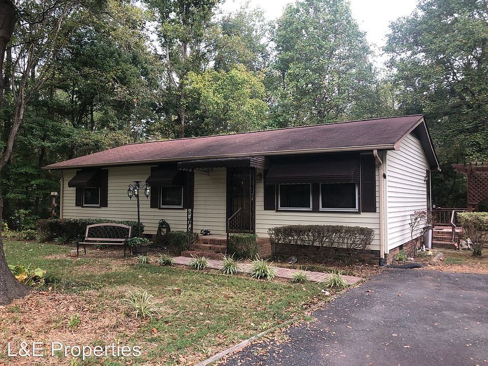 1st image of 724 Woodlawn Ave
