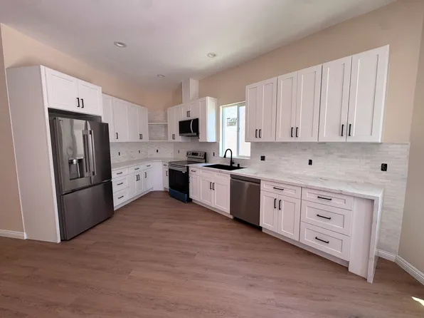 20901 Germain St #20903, Chatsworth, CA 91311