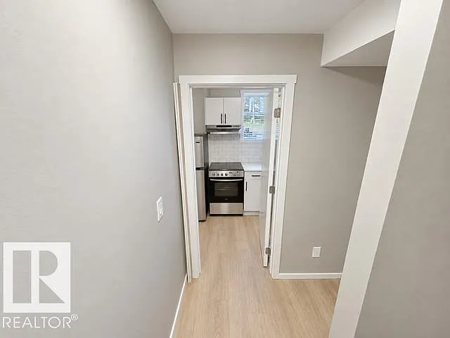 1 bed, 1.0 bath, 448 sqft, $995 — Photo 4