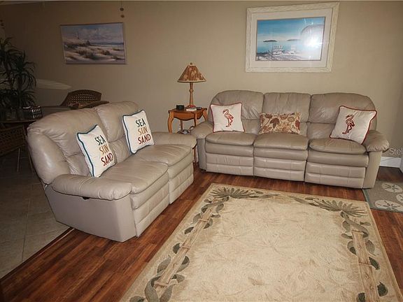 4th image of 1136 W Peppertree Ln #113