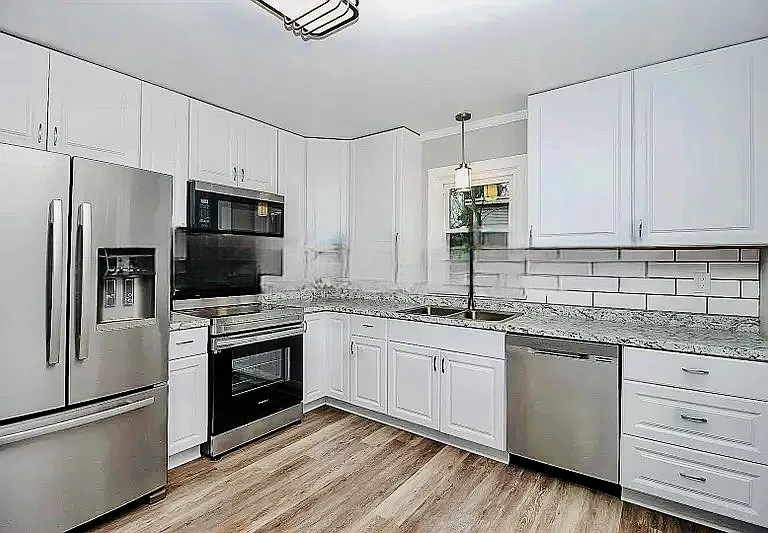 608 Westwood Cir — Photo 6