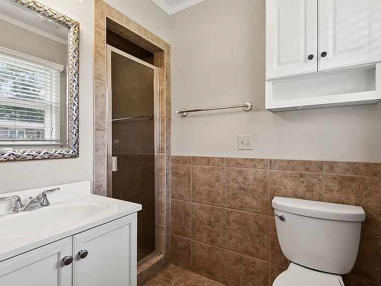 2496 Valley View Ln — Photo 19