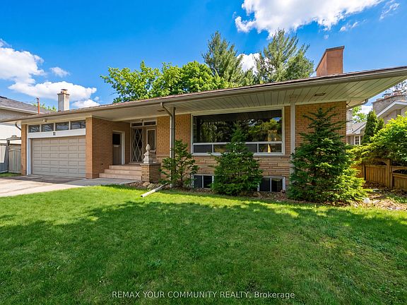 3rd image of 11 Grovetree Rd