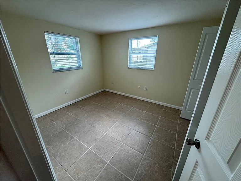 2111 Forked Creek Dr — Photo 11