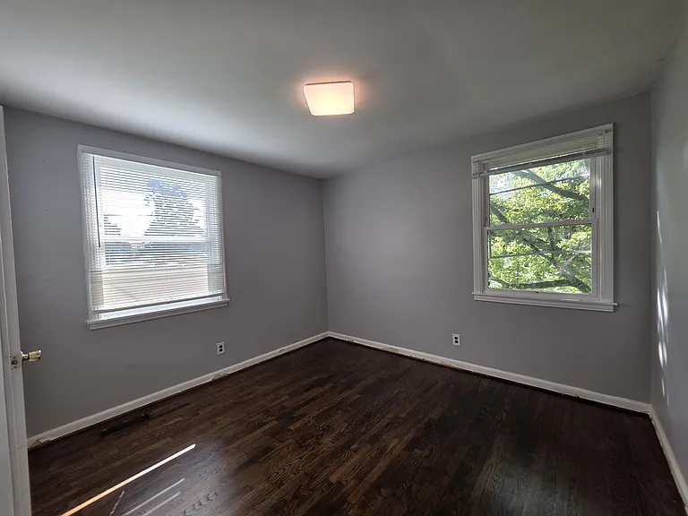 5025 Madeline Dr — Photo 4