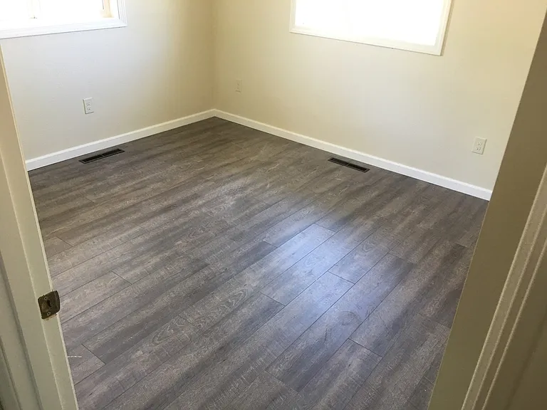 1438 Vandenberg Cir — Photo 6