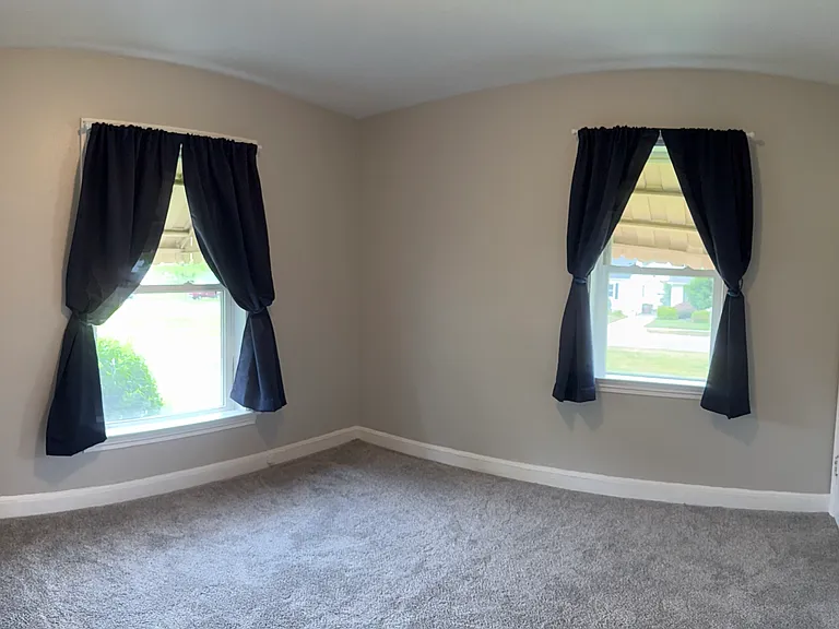 628 Rosewood Ave — Photo 4