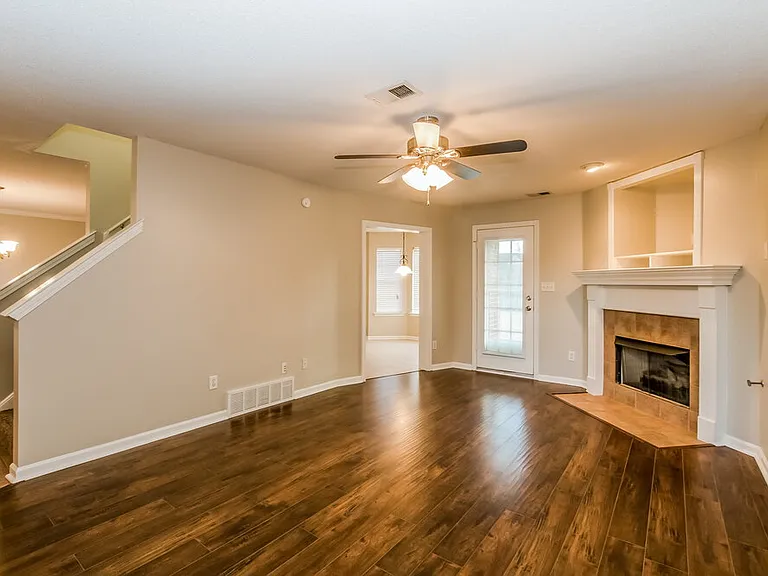 11625 Leewood Dr — Photo 3