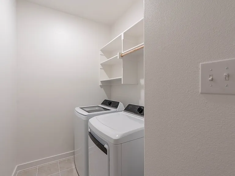712 Melody Hill Dr — Photo 21