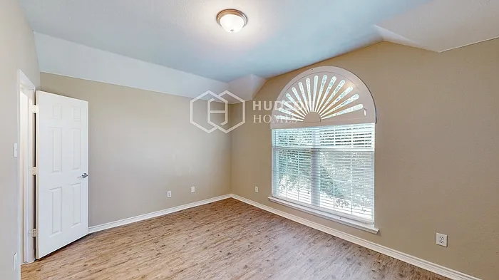 1468 Red Wolf Dr — Photo 30