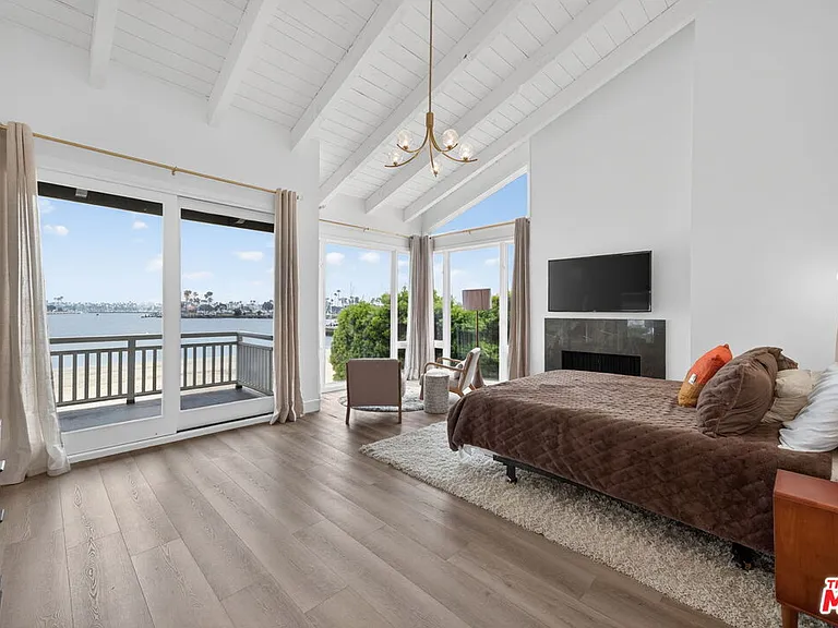 6819 E Ocean Blvd — Photo 23