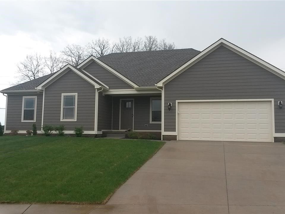 1st image of 444 Fonso Cir