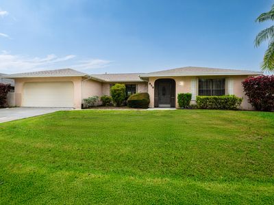 858 SE Roulette Lane, Port Saint Lucie, FL, 34983