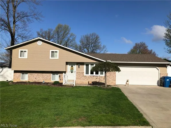 1009 Shelby Ct, Grafton, OH 44044