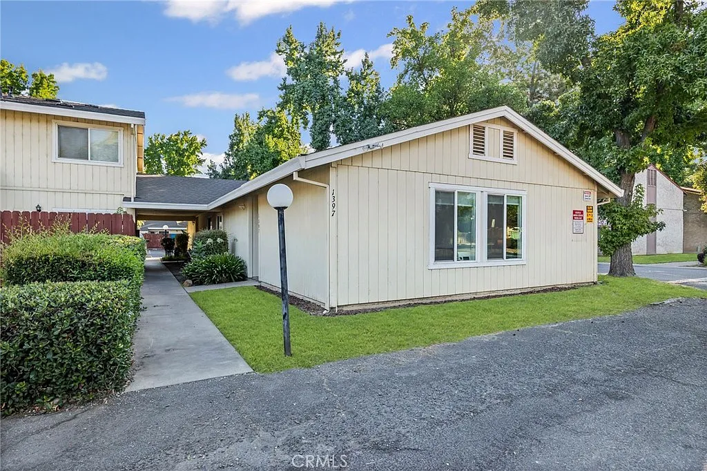 1397 Nord Ave photo 1