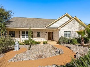 17 Falling Leaf Ln, Wimberley, TX 78676
