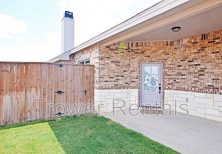 8650 Fortuna Ct — Photo 7