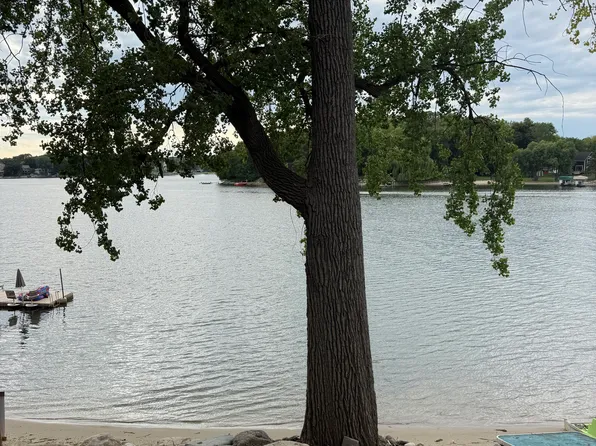 16576 Inguadona Beach Cir SW, Prior Lake, MN 55372