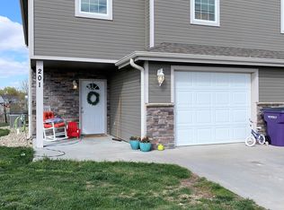 201 Kelly Ln, Saint George, KS 66535