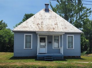 740 Ann St, Chester, IL 62233
