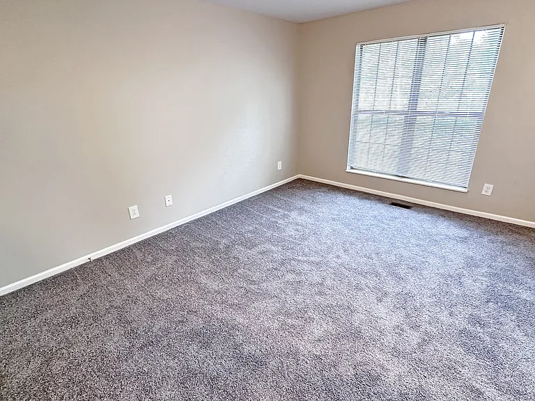 Brookwood Farms Apartments — Photo 10