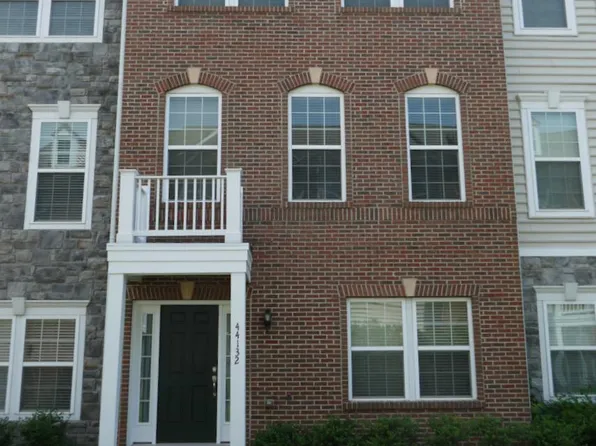 44132 Puma Sq, Chantilly, VA 20152