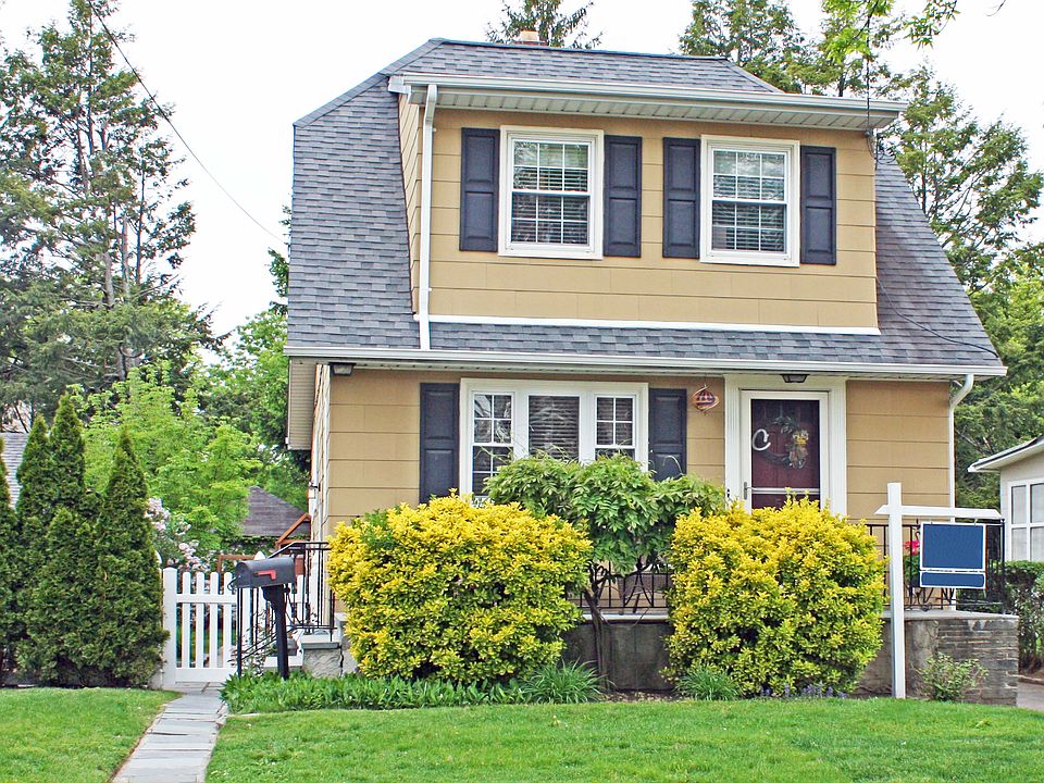 1st image of 54 Daisy Ave