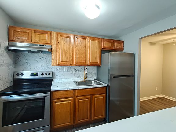 4th image of 308 Main St #C7