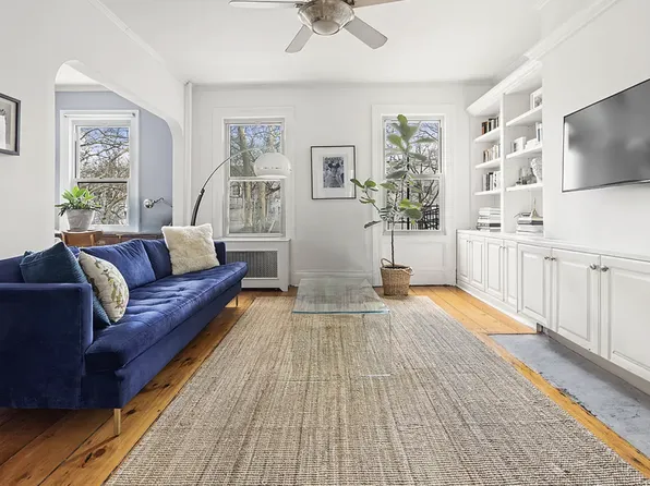 102 Vanderbilt Avenue image 1 of 14