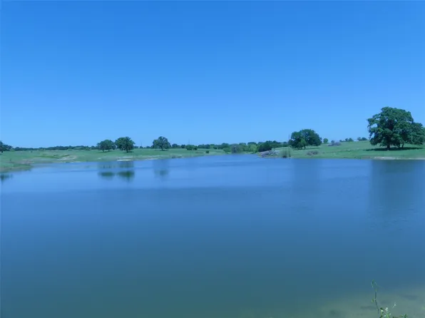 3421 School House Rd, Forestburg, TX 76239