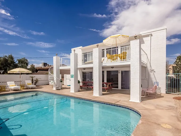 2906 Castaway Dr — Photo 47