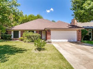 1234 Harvell Dr, Cedar Hill, TX 75104