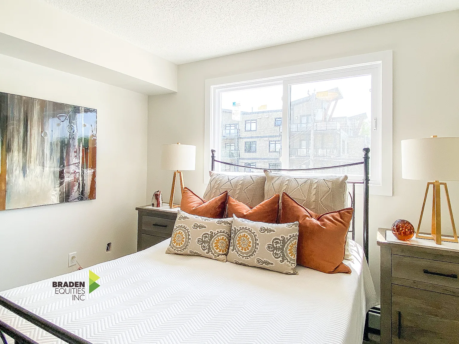 Strathcona Apartments — Photo 2