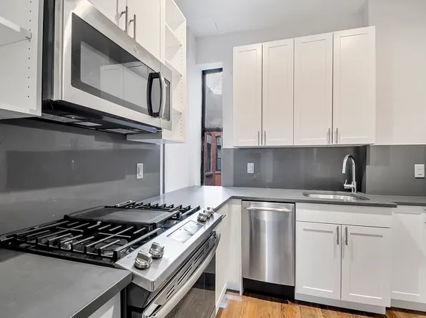 358 W 45th St APT 4D, New York, NY 10036