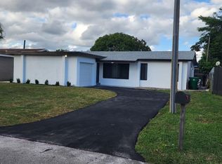 8633 N Sutton Dr, Hollywood, FL 33025